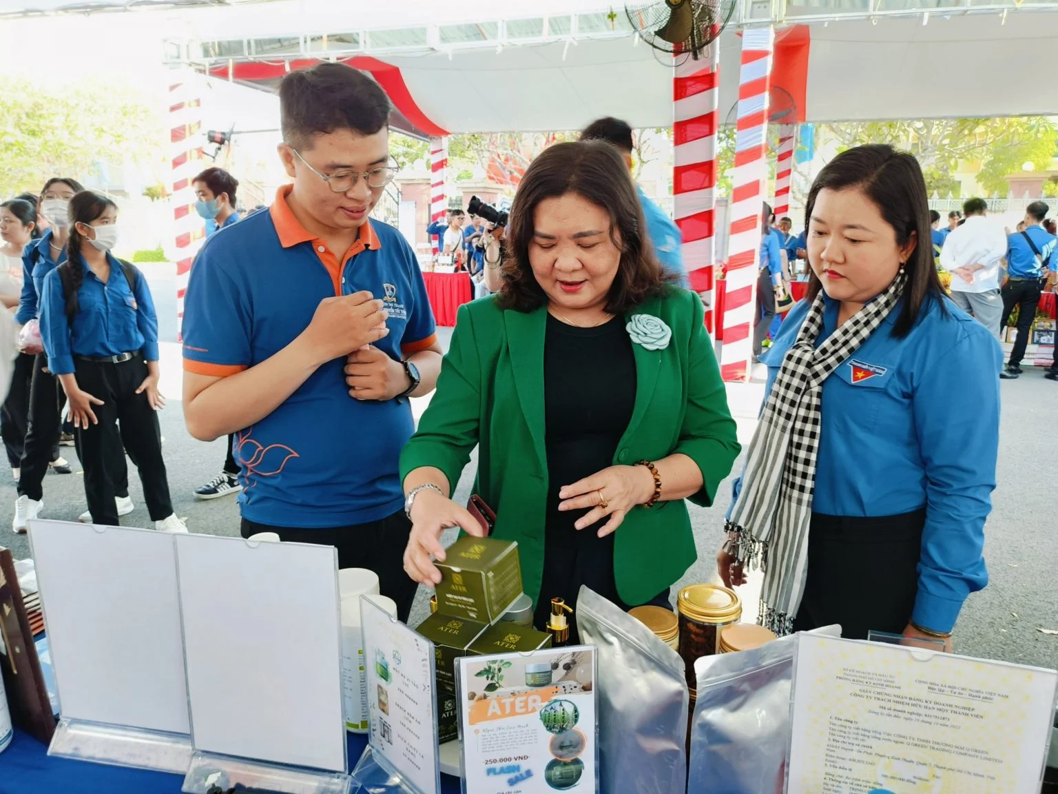 NTTU tham gia Ngày hội thanh niên Khởi nghiệp tại tỉnh Bến tre năm 2024